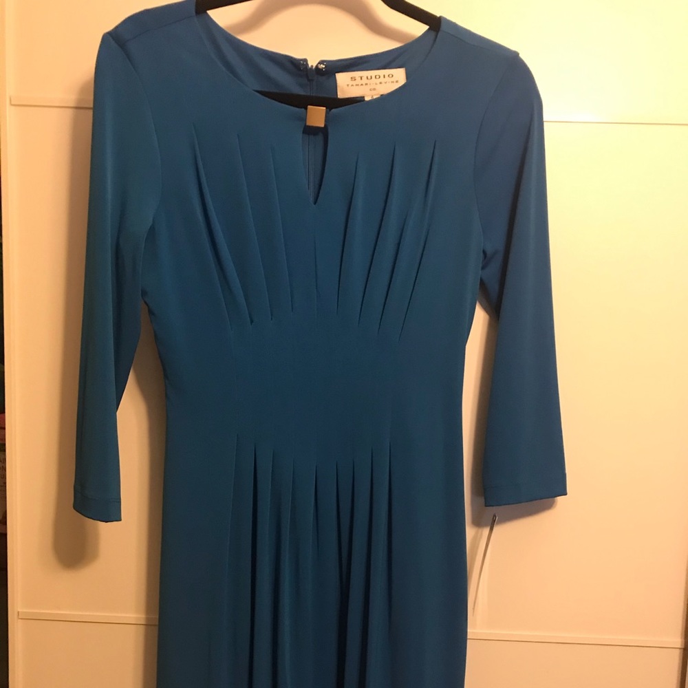 Long sleeve dress by STUDIO TAHARI-LEVINE